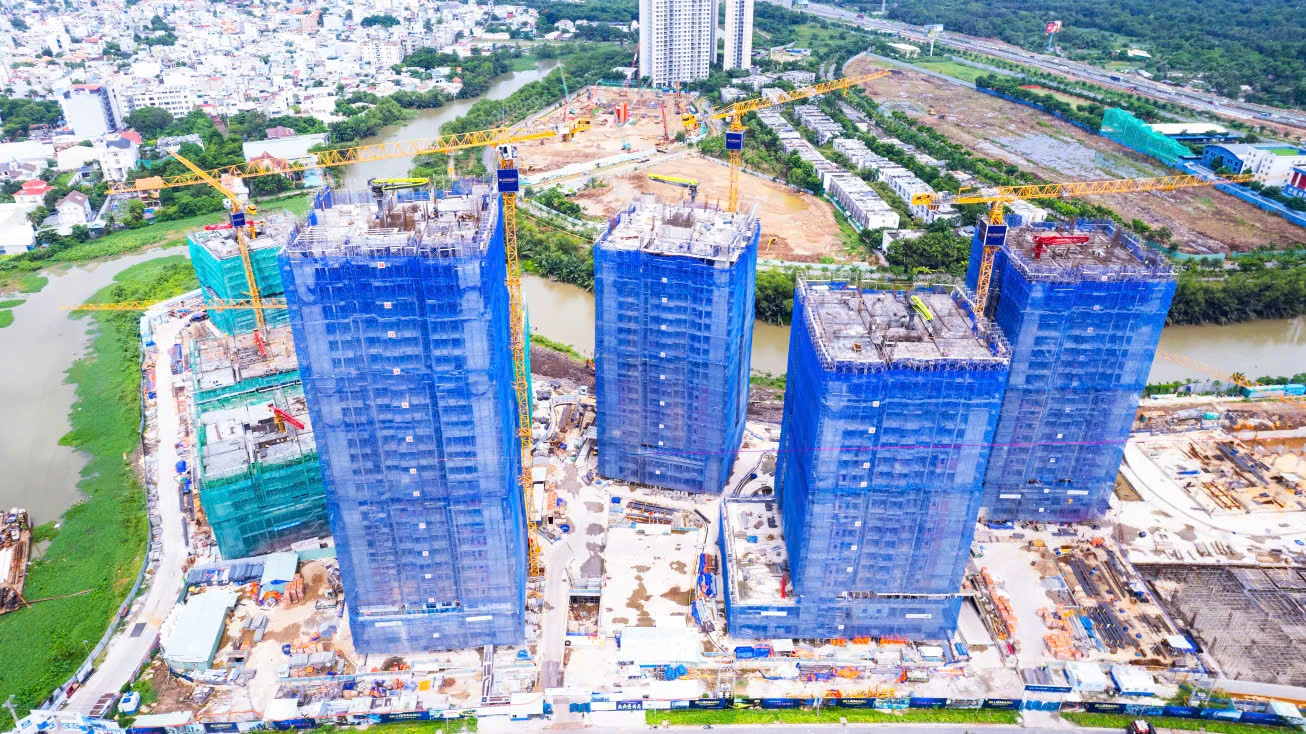 Tiến độ các khối tháp nhìn từ trên cao · 09/2026